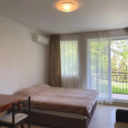 Family Resort. Park&sea Апарт-отель Равда